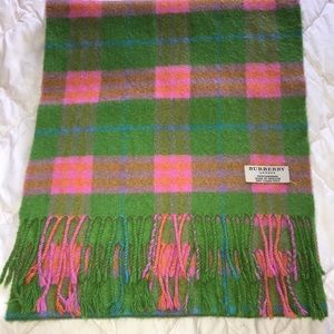 100% Authentic BURBERRY 100%Cashmere Scarf.